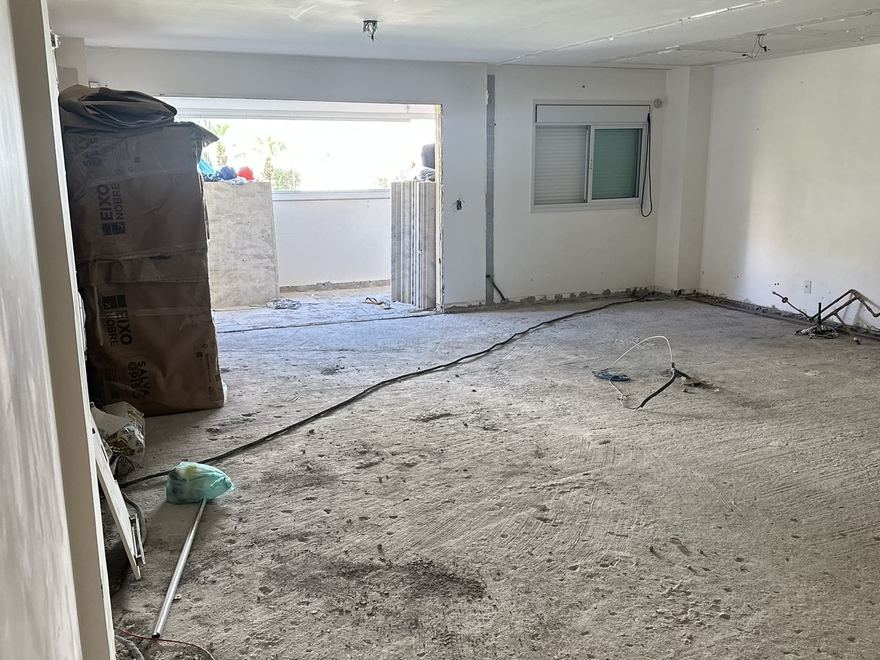 Ilhas do Lago — Demolição concluída e contrapiso exposto