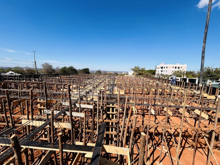 Jardins Open Mall — Formas do pavimento em escoramento